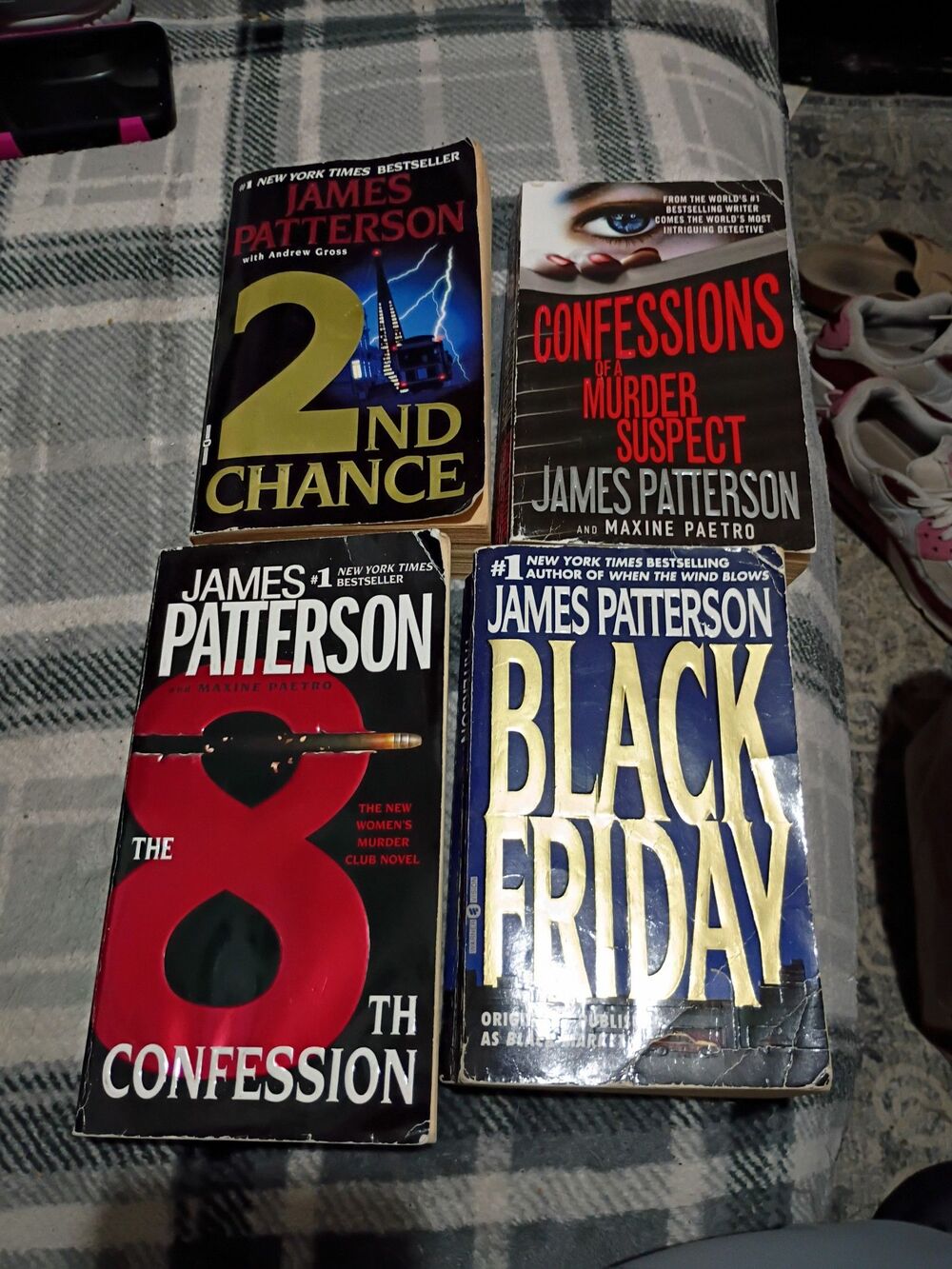 Bundle of 4 James Patterson paperback books-055f